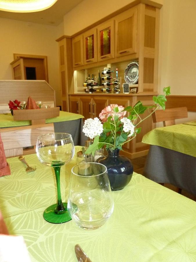 Hotel Restaurant Collin Ferrette Bagian luar foto
